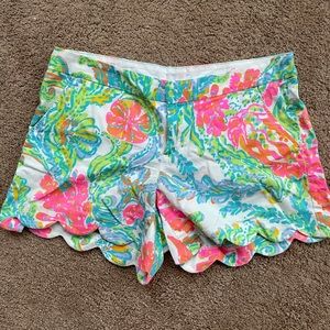 Lilly Pulitzer Buttercup Scallop Shorts size 6